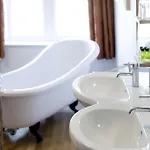 Hotel The Old 4*
