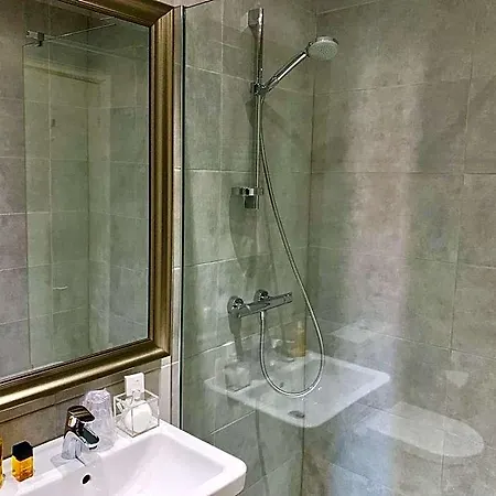 Hotel The Old 4*
